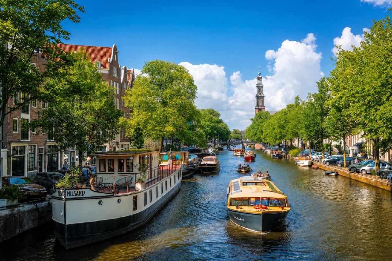 Amsterdam canal - the Prinsengracht and the Westerkerk