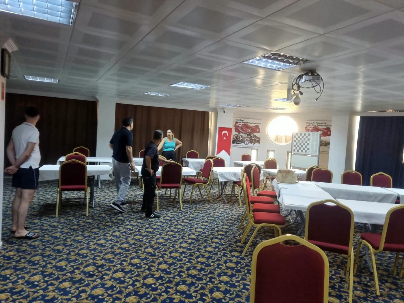 Conference room in Marmaris: projector and space for the group